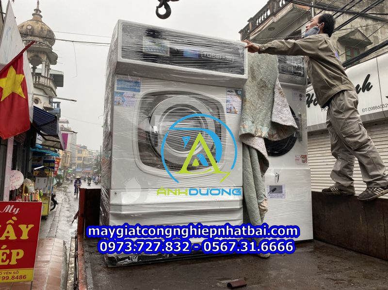 Lắp đặt máy giặt công nghiệp cũ nhật bãi tại Xuân Thủy 